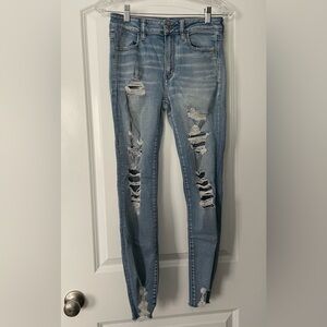 AMERICAN EAGLE RIPPED HI-RISE JEGGINGS (JEANS) - SIZE 6 REGULAR!